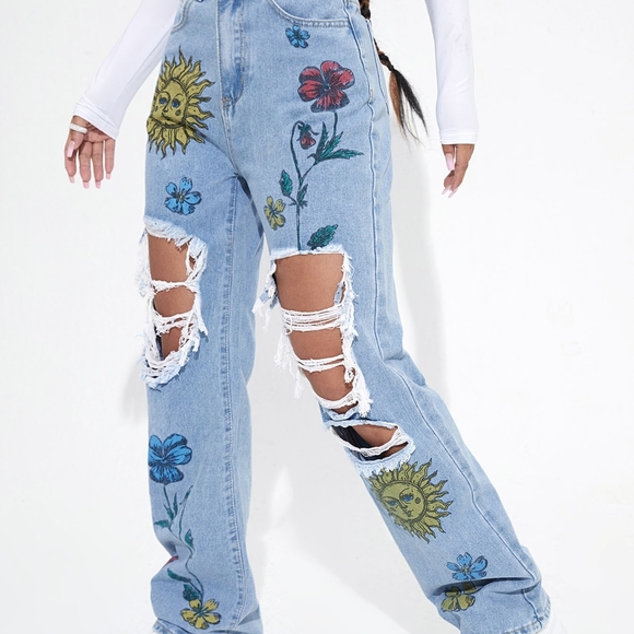 SHEIN Denim - Sunflower Embroidered Ripped Wide Leg Jeans. Excellent Condition NWOT Size Large